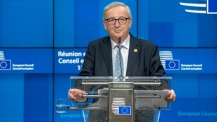 „Mir wurde auch niemals gesagt, dass Handynachrichten zu dokumentieren sind“, sagte Jean-Claude ...