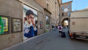 Senna ist auch in der Innenstadt überall zu sehen (Bild: Michael Höller)