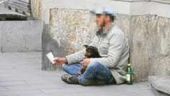 Dieses Bild soll der Vergangenheit angehören: Betteln mit Hunden wird untersagt. (Bild: Jauschowetz Christian)