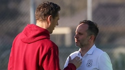 Steht in der Salzburger Liga nur hier im Schatten eines Kollegen: Seekirchen-Trainer Mario Lapkalo (re.) (Bild: Tröster Andreas)
