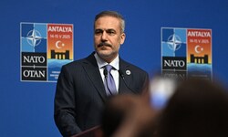 Der türkische Außenminister Hakan Fidan kündigte trilaterale Gespräche zwischen Russland, der ...