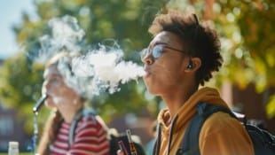Alternative Tabakprodukte gelten gemeinhin als weniger schädlich – ein wissenschaftliches Experiment liefert nun gegenteilige Hinweise. (Bild: Vivid Pixels - stock.adobe.com)