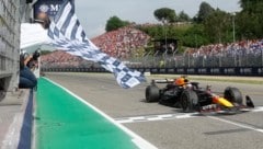 2024 konnte Max Verstappen als erster die Ziellinie in Imola überqueren.  (Bild: AP/ASSOCIATED PRESS )