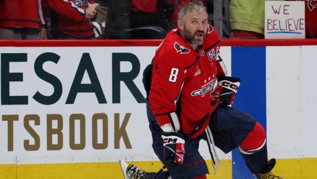 Der russische Eishockey-Star Alexander Owetschkin ist mit den Washington Capitals in der zweiten Play-off-Runde der NHL gescheitert. (Bild: AFP/APA/Getty Images via AFP/GETTY IMAGES/BRUCE BENNETT)