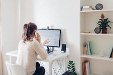 Der Trend zur Verkleinerung verstärkt sich zunehmend – eine Folge des strukturellen Wandels des Immobilienmarkts. (Bild: maryviolet - stock.adobe.com)
