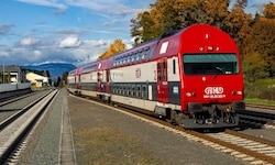 Einst Dampfzüge, aktuell noch Dieselgarnituren und bald mit Strom unterwegs: Die „Flotte“ der ...
