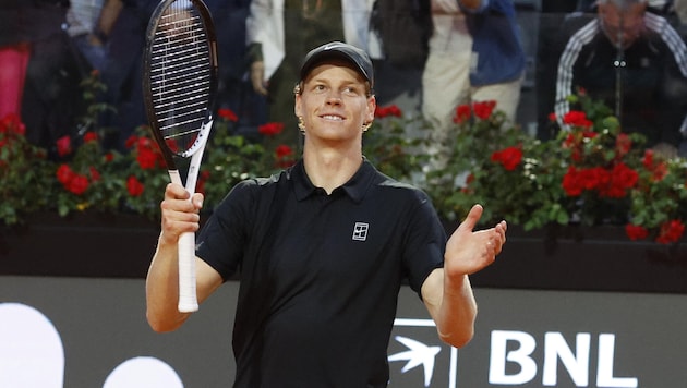 Jannik Sinner jubelt in Rom. 
