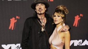 In Ehe Nummer vier von Tommy Lee soll es gewaltig kriseln. Droht nun die Scheidung von Ehefrau ...