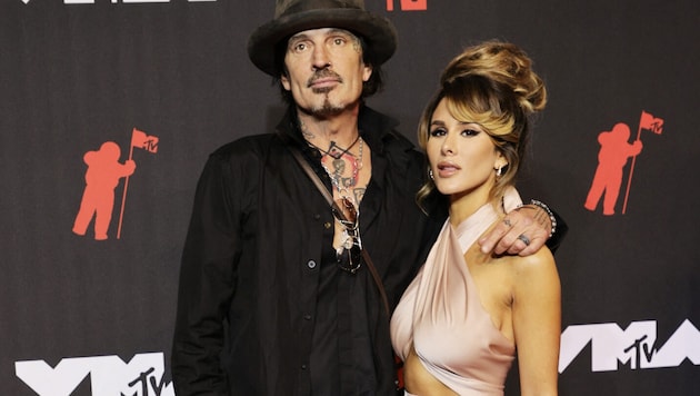 In Ehe Nummer vier von Tommy Lee soll es gewaltig kriseln. Droht nun die Scheidung von Ehefrau Brittany Furlan?