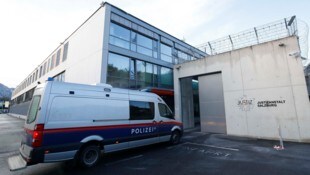 Polizei-Einsatz in der Nacht zum Freitag in der Salzburger Justizanstalt.