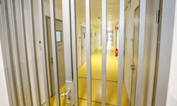 Rumäne muss weiterhin in seiner Haftzelle bleiben. (Symbol)