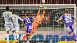 Paraden von Goalie Dejan Stanojevic wird es gegen Klagenfurt wieder brauchen. (Bild: GEPA)