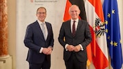 Gemeinsam gegen illegale Zuwanderung: Österreichs Innenminister Karner (rechts) traf seinen deutschen Amtskollegen Alexander Dobrindt. (Bild: BMI)