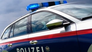 Der Mopedlenker brachte mit seiner rasanten Fahrt mehrere Verkehrsteilnehmer in große Gefahr – ...