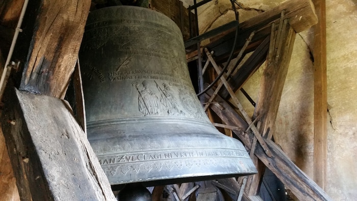 Die größte und zugleich schwerste Glocke in Kärnten ist die sogenannte Maria Saalerin. Zu ihr kann man in der Langen Nacht der Kirchen um 20 Uhr hinaufsteigen und den Sonnenuntergang bestaunen.