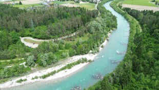 Das Gailufer ist besonders im Sommer ein beliebter Treffpunkt, um zu grillen