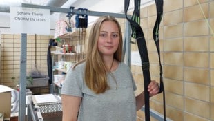 In Stoob werden die Sparten Keramik, Ofenbau und Fliese angeboten. Letztere ist Anja Hartigs Passion. (Bild: zVg)