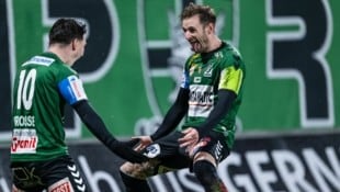 Michi Sollbauer bejubelt den zweiten Aufstieg in seiner Karriere.