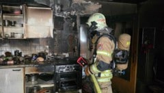 Das Feuer war in einer Küche ausgebrochen. (Bild: FF Ried im Innkreis)
