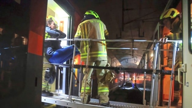 Bei einer Rettungsübung im Inntaltunnel. (Bild: Birbaumer Christof)