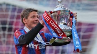 Oliver Glasner durfte mit seiner Mannschaft Crystal Palace über den ganz großen Coup jubeln.(Bild: AP) (Bild: AFP/AFP or licensors)