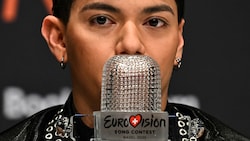 Der Ruf nach einem Ausschluss Israels vom ESC seitens des diesjährigen Song-Contest-Siegers JJ schlägt hohe Wellen. (Bild: APA/AFP/Fabrice COFFRINI)