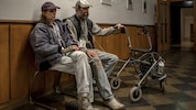 Hautnah am Geschehen: Die Grenzen zwischen Besuchern und Schauspielern existieren nicht mehr in der Festwochen-Produktion von Signa. (Bild: Festwochen/Eric Goldmann)