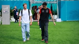 Mick Schumacher (li.) und Esteban Ocon