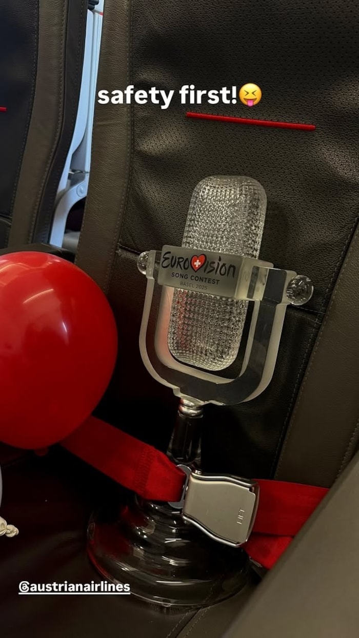 Neben JJ war die Trophäe auf dem Rückflug nach Wien die wertvollste Fracht. 