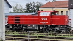 Kritik: Tagelang würden Diesel-Loks am Bahnhof Schwarzenau ohne Funktion durchlaufen