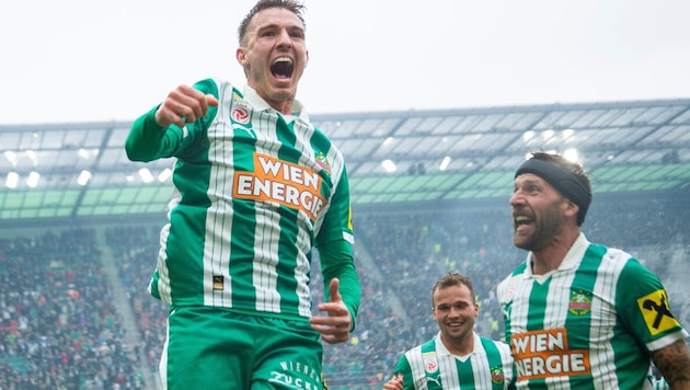 Bolla jubelt über seine ersten Liga-Tore in der Saison!