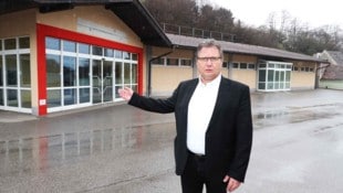 Bürgermeister Alexander Knaak möchte an dieser Stelle weiterhin einen Pflegestützpunkt errichten. (Bild: Reinhard Judt)
