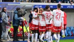 Salzburg durfte am Ende einen 2:1-Sieg bei Blau-Weiß Linz bejubeln.