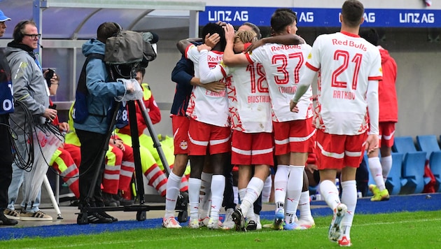 Salzburg durfte am Ende einen 2:1-Sieg bei Blau-Weiß Linz bejubeln.