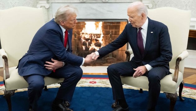 Trump in ungewohnter Rolle: Er fand nun versöhnliche Worte für seinen erbitterten Rivalen Biden. (Bild: AFP/SAUL LOEB)