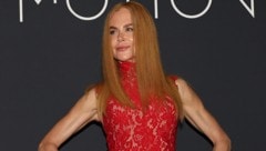 Hoppla, Nicole! Haar-Panne auf dem Red Carpet. (Bild: EPA/MOHAMMED BADRA)