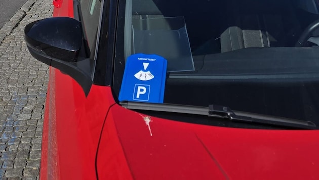 Parkuhr nicht vergessen! Sonst wartet ein Strafzettel. 