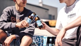 Das neue Bier ist weniger herb und hat weniger Alkohol.  (Bild: Mo’s)