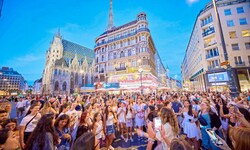 Ob der ESC in Wien ausgetragen wird oder nicht – die City wird so und so voll sein, denn an ...