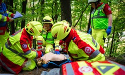 Eine Übung des Samariterbundes in OÖ – der ASB wird im „Dossier Rettungsdienst“ gelobt, weil es ...