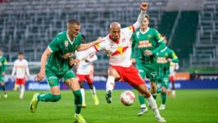 Karim Onisiwo (re.) und die Bullen kämpfen noch um die Teilnahme an der Qualifikation zur ...