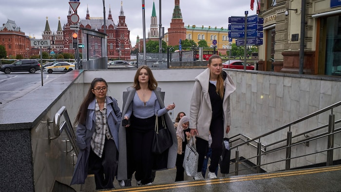 Der beschwerliche russische Alltag hinterlässt auch bei den privilegierten Moskauer Bürgern seine Spuren.