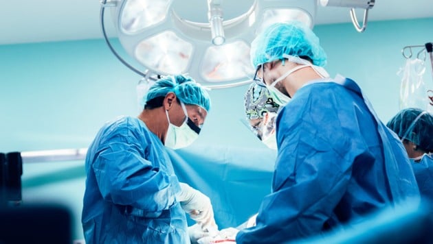 Die Mediziner hatten nach eigenen Angaben mehr als vier Jahre auf diesen ersten Versuch einer Blasentransplantation hingearbeitet. (Bild: Santiago Nunez)