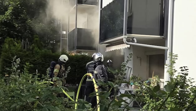 Gegen 18 Uhr kam es zum ersten Einsatz in einem Mehrparteienhaus im Stadtteil Hötting.