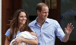Süße Details aus dem Palast: Kate – im Bild mit dem neugeborenen George und Prinz William – ...