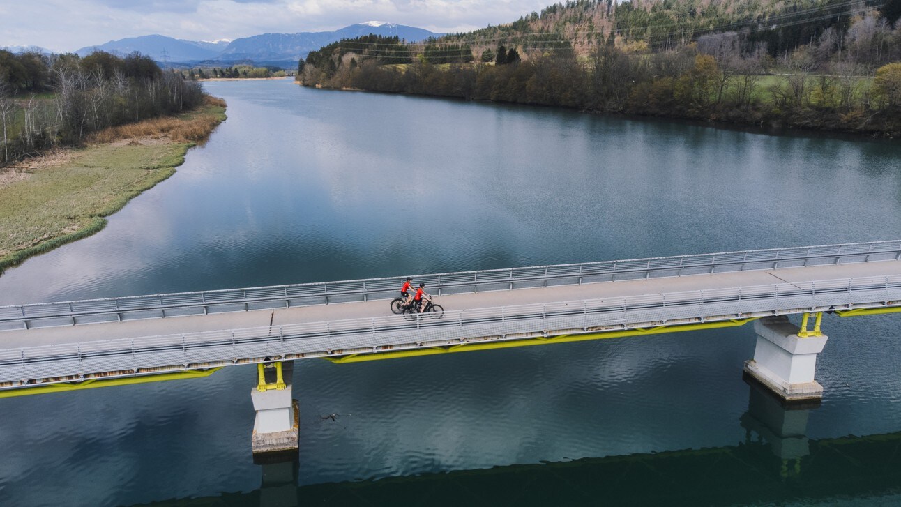 Die Velovista-Tour führt am ersten Tag von Villach entlang der Drau durchs Rosental zum Klopeiner See. 