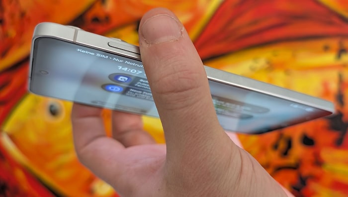 Samsungs besonders dünnes Galaxy S25 verlor im Beobachtungszeitraum 45 Prozent an Wert.