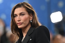 Hailey Bieber Anfang Mai bei der Met Gala in New York (Bild: AFP/ANGELA WEISS)