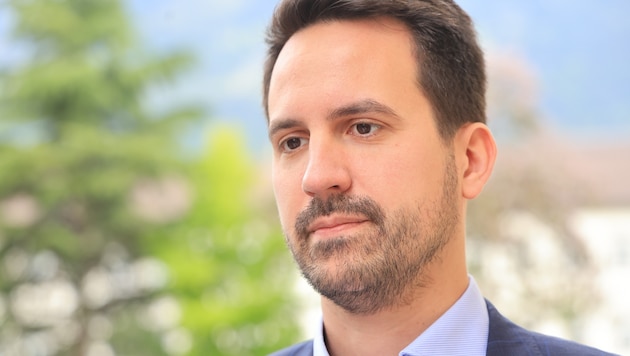 Christoph Wiederkehr tourt aktuell durch die Bundesländer – seinen nächsten Stopp legte er in Kärnten ein.