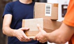 Besonders oft verkaufen die Österreicher Kleidung weiter.
